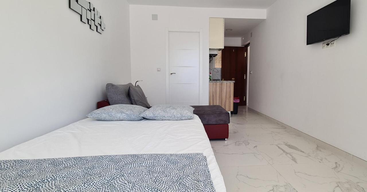 Babylon Tourist Apartments Benalmádena Eksteriør billede